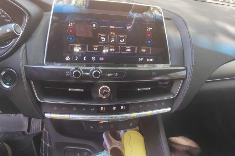 Used Cadillac CT5 2021 Revised 28T Luxury Version Audio And AC Panel
