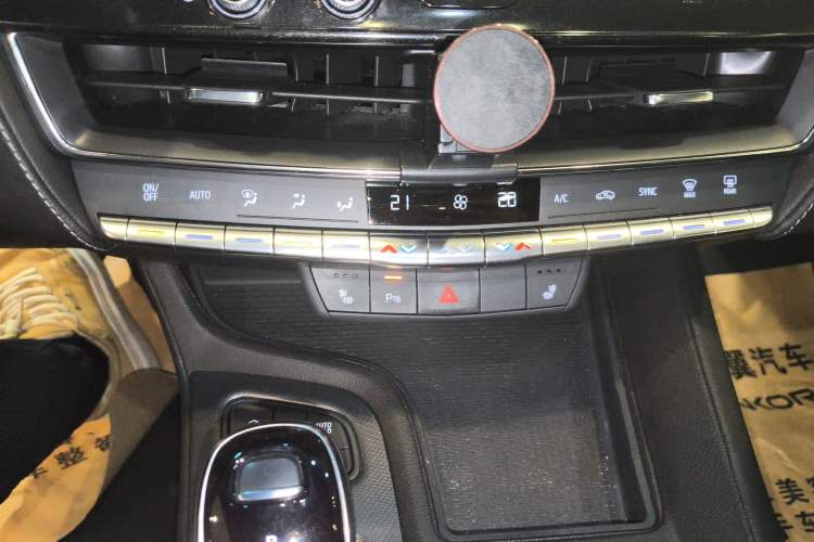 Used Cadillac CT5 2021 Revised 28T Luxury Version Audio And AC Panel