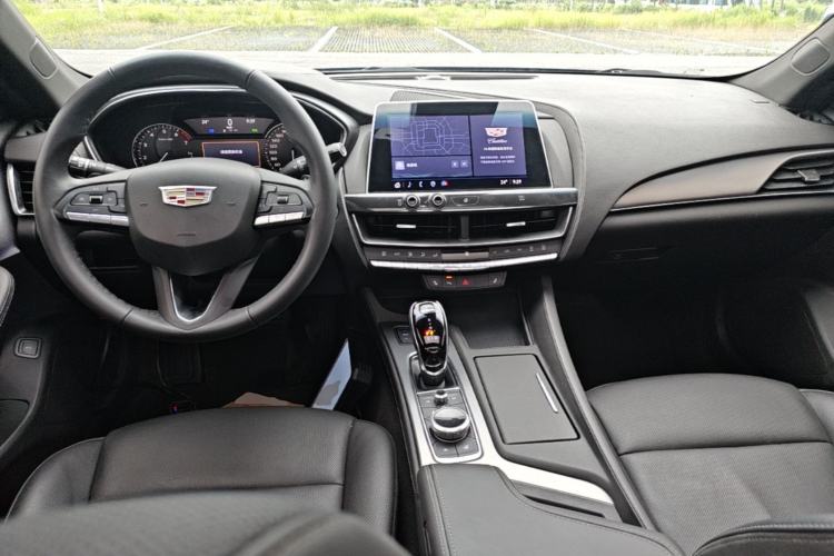Used Cadillac CT5 2021 Revised 28T Luxury Version Center Console