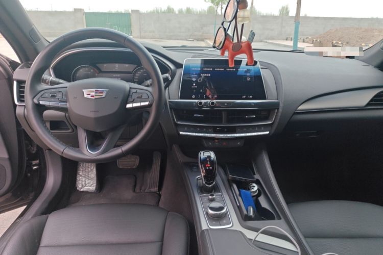 Used Cadillac CT5 2021 Revised 28T Luxury Version Center Console