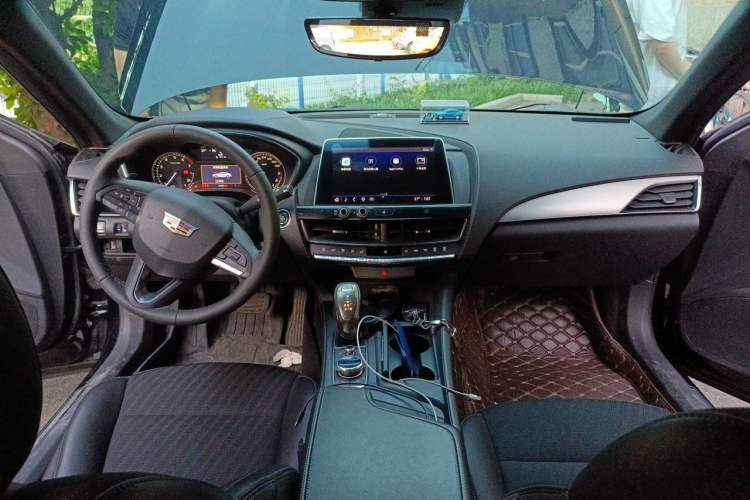 Used Cadillac CT5 2021 28T Tech Edition Center Console