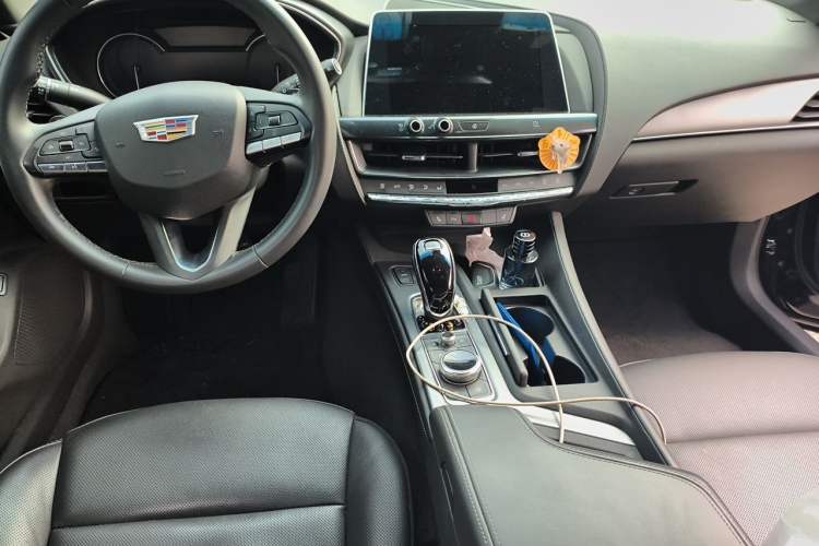 Used Cadillac CT5 2021 Revised 28T Luxury Version Center Console