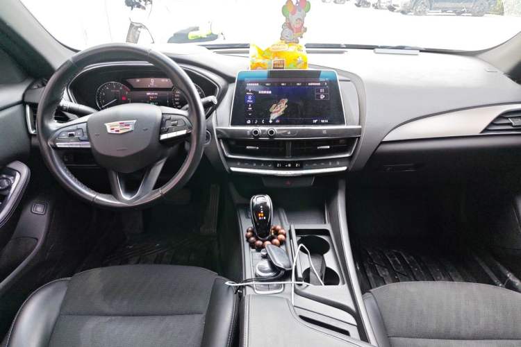 Used Cadillac CT5 2021 28T Tech Edition Center Console