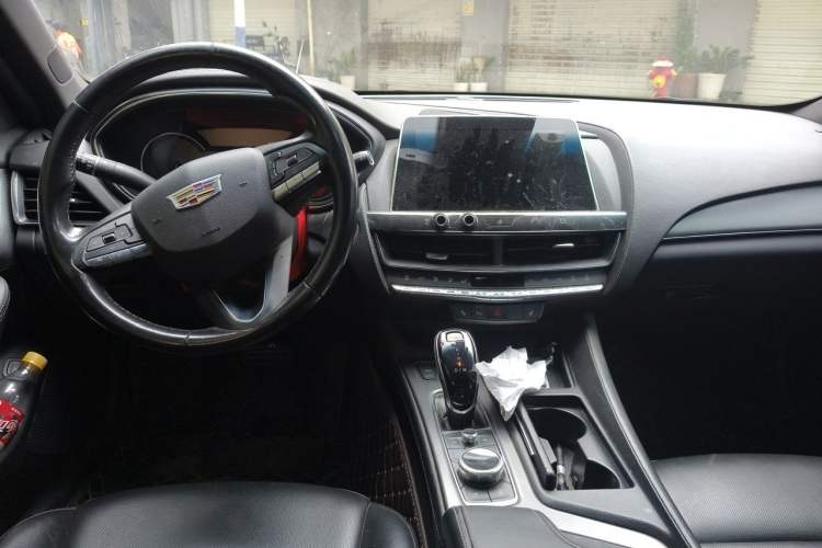 Used Cadillac CT5 2021 28T Fashion Edition Center Console