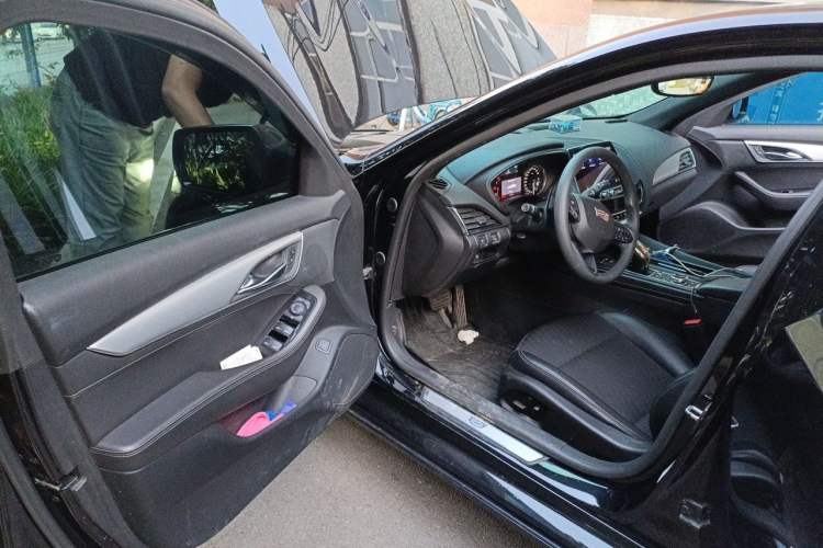 Used Cadillac CT5 2021 28T Tech Edition Driver Seat