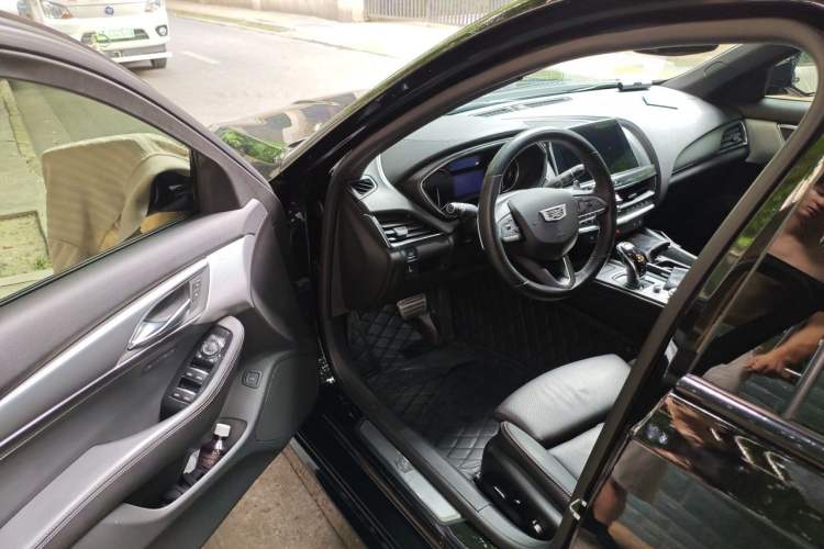 Used Cadillac CT5 2021 28T Advanced Sport Model Driver Seat