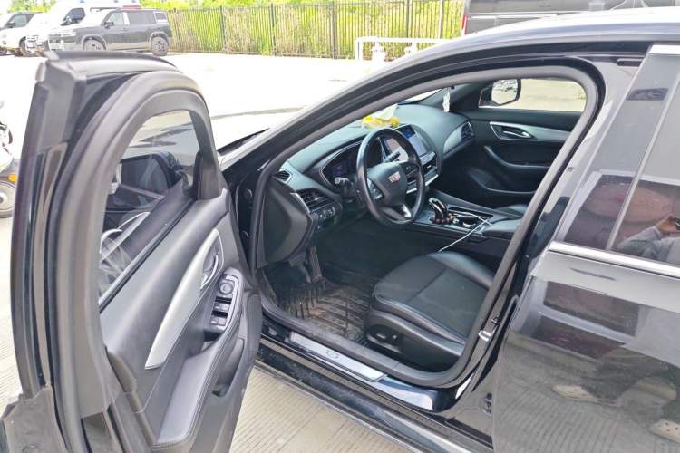 Used Cadillac CT5 2021 28T Tech Edition Driver Seat