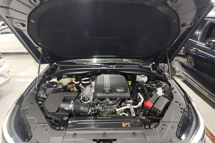 Used Cadillac CT5 2021 28T Luxury Model Engine Bay