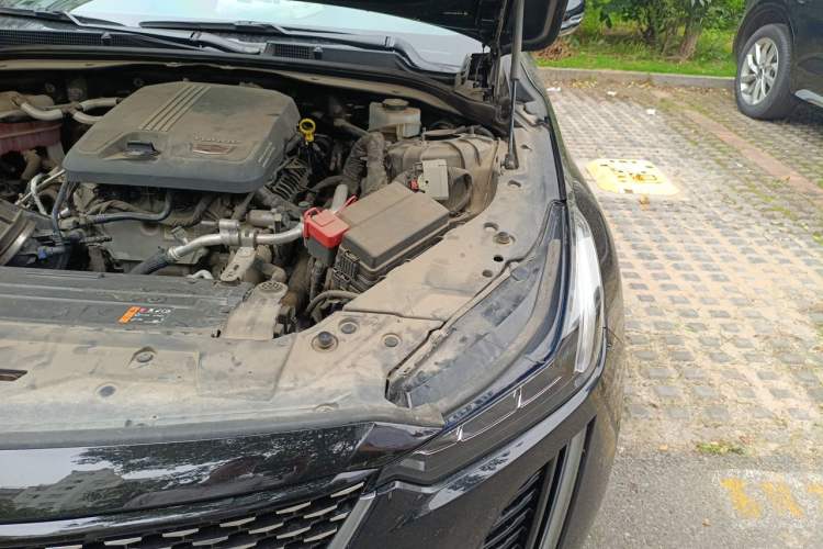 Used Cadillac CT5 2021 28T Luxury Model Engine Bay Left