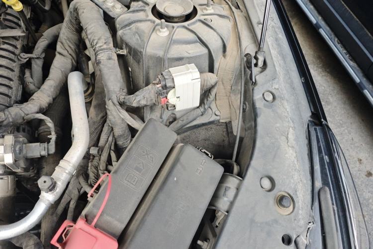 Used Cadillac CT5 2021 28T Platinum Sport Model Engine Bay Left