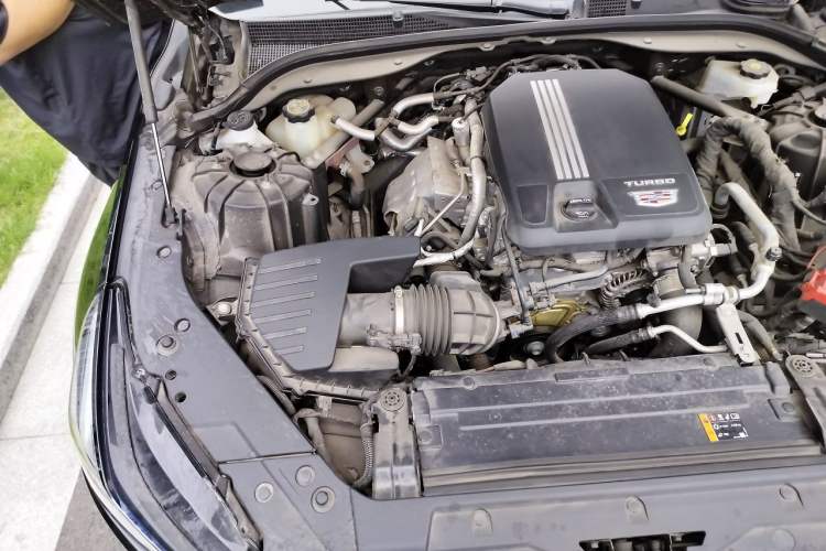 Used Cadillac CT5 2021 28T Fashion Edition Engine Bay Right