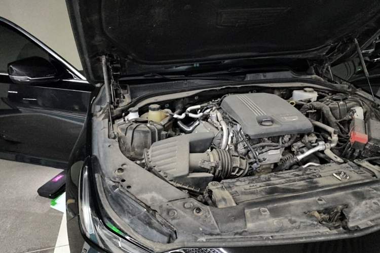 Used Cadillac CT5 2021 28T Luxury Model Engine Bay Right