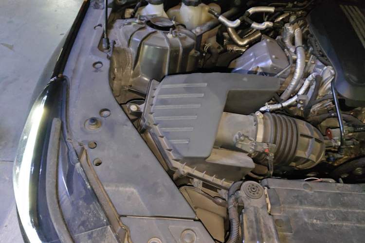 Used Cadillac CT5 2021 Revised 28T Luxury Version Engine Bay Right
