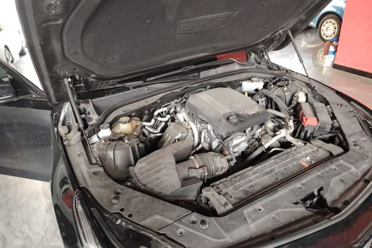 Used Cadillac CT5 2021 28T Advanced Sport Model Engine Bay