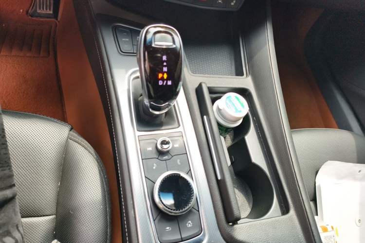 Used Cadillac CT5 2021 28T Prestige Edition Gear Lever