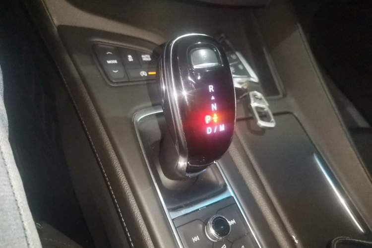 Used Cadillac CT5 2021 28T Fashion Edition Gear Lever