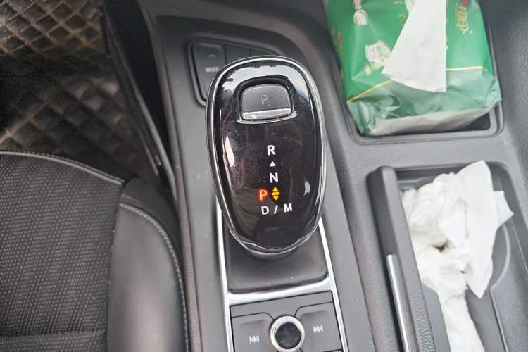 Used Cadillac CT5 2021 28T Fashion Edition Gear Lever