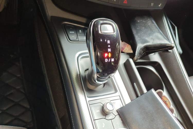 Used Cadillac CT5 2021 28T Advanced Sport Model Gear Lever