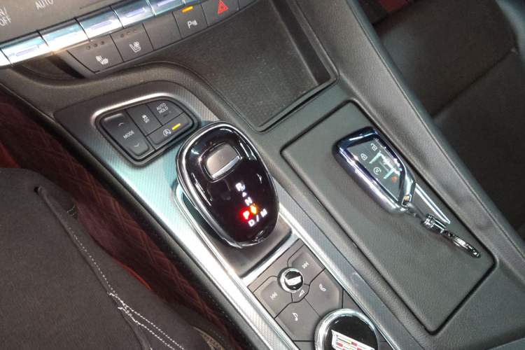Used Cadillac CT5 2021 28T Advanced Sport Model Gear Lever