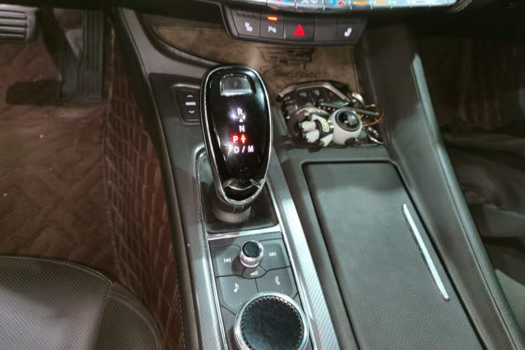 Used Cadillac CT5 2021 28T Luxury Model Gear Lever