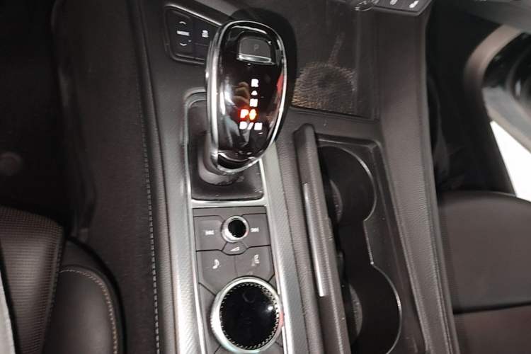 Used Cadillac CT5 2021 28T Advanced Sport Model Gear Lever