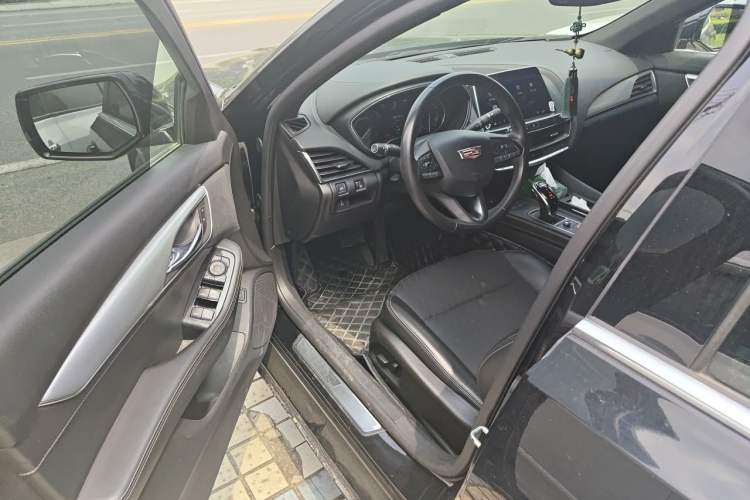 Used Cadillac CT5 2021 28T Fashion Edition Interior 3