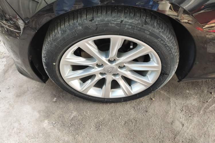 Used Cadillac CT5 2021 28T Fashion Edition Left Front Wheel Hub