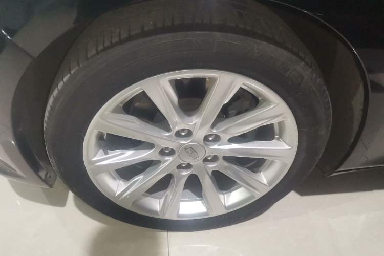 Used Cadillac CT5 2021 28T Fashion Edition Left Front Wheel Hub