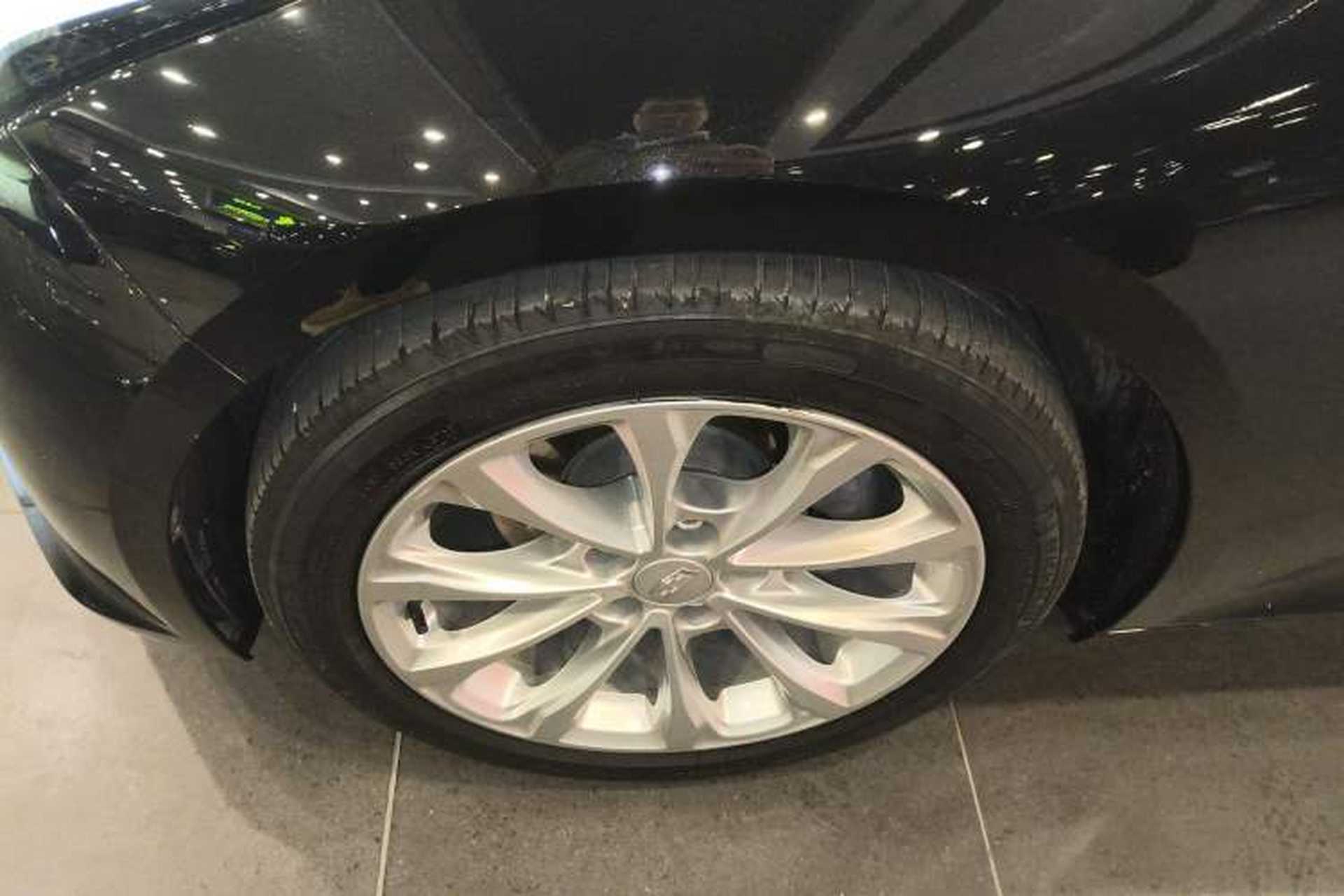 Used Cadillac CT5 2021 Revised 28T Luxury Version Left Front Wheel Hub