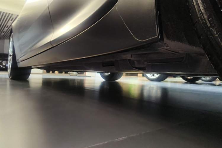 Used Cadillac CT5 2021 Revised 28T Luxury Version Left Side Sill