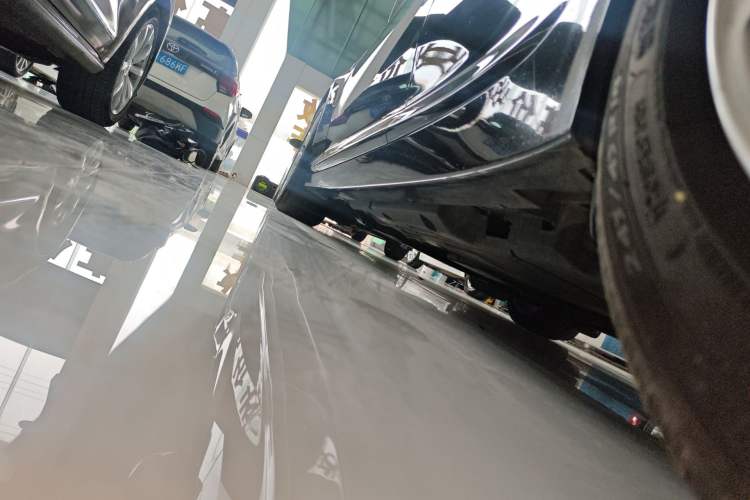 Used Cadillac CT5 2021 Revised 28T Luxury Version Left Side Sill
