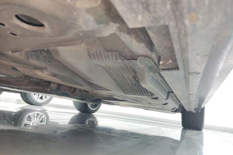 Used Cadillac CT5 2021 28T Platinum Edition Left Side Sill