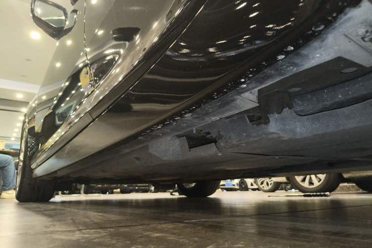Used Cadillac CT5 2021 Revised 28T Luxury Version Left Side Sill