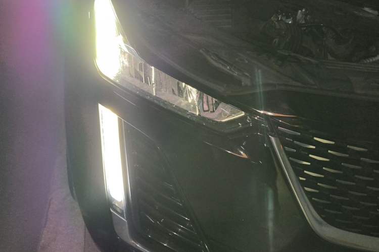Used Cadillac CT5 2021 Revised 28T Luxury Version Right Front Headlight