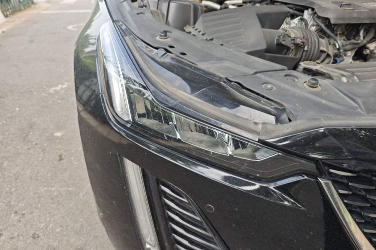 Used Cadillac CT5 2021 28T Luxury Model Right Front Headlight