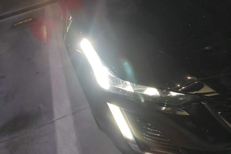 Used Cadillac CT5 2021 Revised 28T Luxury Version Right Front Headlight