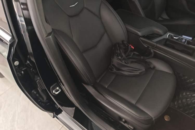 Used Cadillac CT5 2021 Revised 28T Luxury Version Right Front Seat