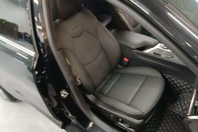 Used Cadillac CT5 2021 28T Prestige Edition Right Front Seat