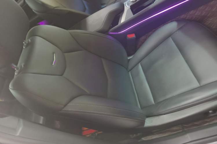 Used Cadillac CT5 2021 Revised 28T Luxury Version Right Front Seat