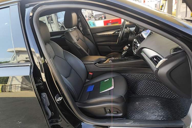 Used Cadillac CT5 2021 Revised 28T Luxury Version Right Front Seat