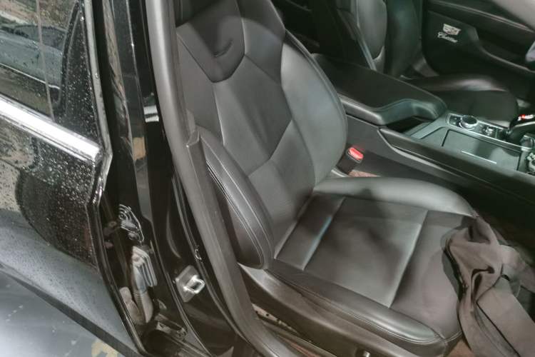 Used Cadillac CT5 2021 28T Luxury Model Right Front Seat