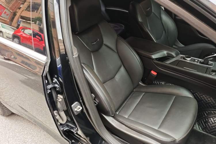 Used Cadillac CT5 2021 28T Luxury Model Right Front Seat