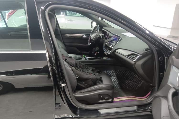Used Cadillac CT5 2021 Revised 28T Luxury Version Right Front Seat