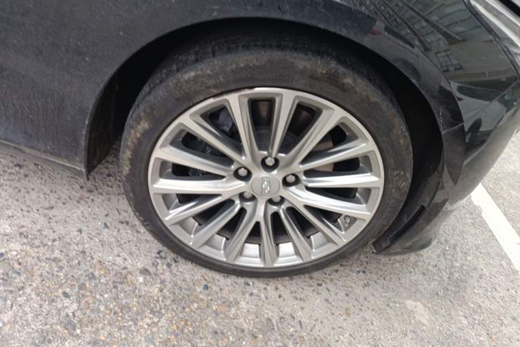 Used Cadillac CT5 2021 28T Prestige Edition Right Front Wheel Hub