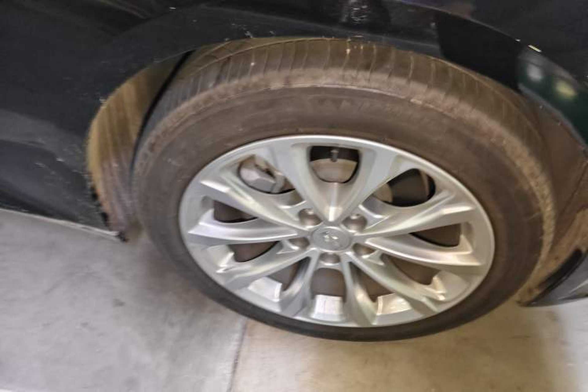 Used Cadillac CT5 2021 Revised 28T Luxury Version Right Front Wheel Hub