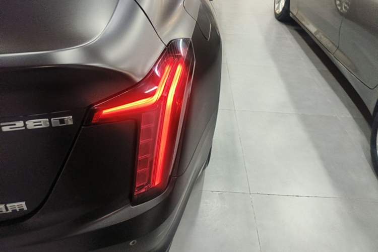 Used Cadillac CT5 2021 Revised 28T Luxury Version Right Rear Taillight