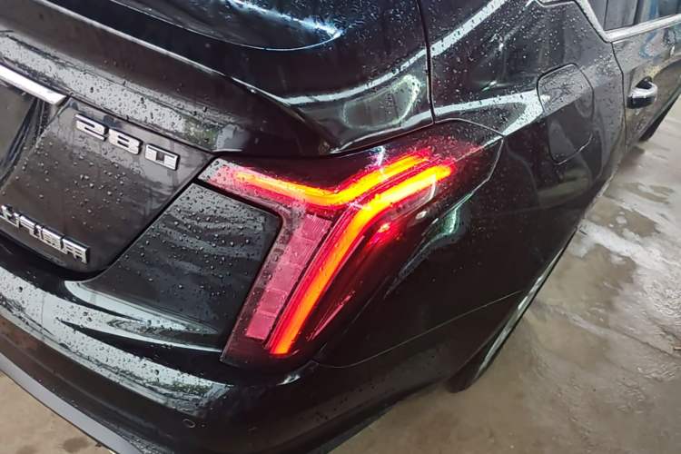 Used Cadillac CT5 2021 Revised 28T Luxury Version Right Rear Taillight