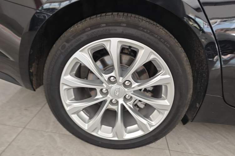 Used Cadillac CT5 2021 Revised 28T Luxury Version Right Rear Wheel Hub