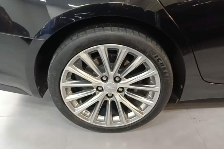 Used Cadillac CT5 2021 28T Prestige Edition Right Rear Wheel Hub
