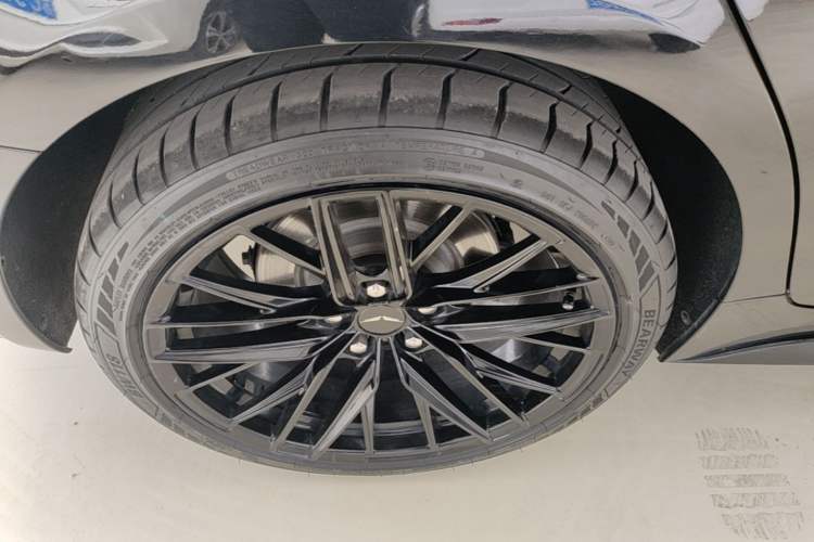 Used Cadillac CT5 2021 Revised 28T Luxury Version Right Rear Wheel Hub